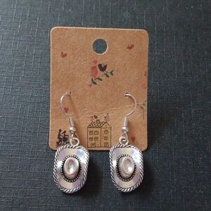 " Howdy" Vintage Look Silver Color Western Cowgirl Hat Earrings New!